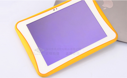 學(xué)習(xí)平板貼防藍(lán)光膜，上網(wǎng)課、健康護(hù)眼兩不誤